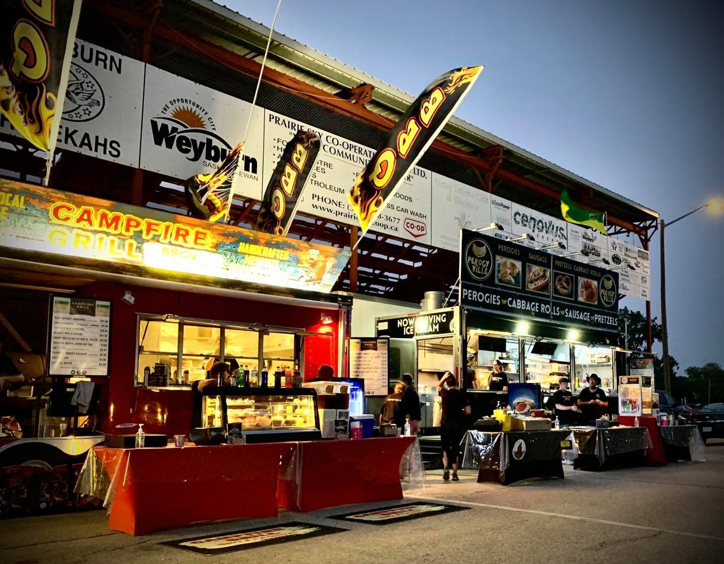 Campfire Grill truck at Weyburn Fair